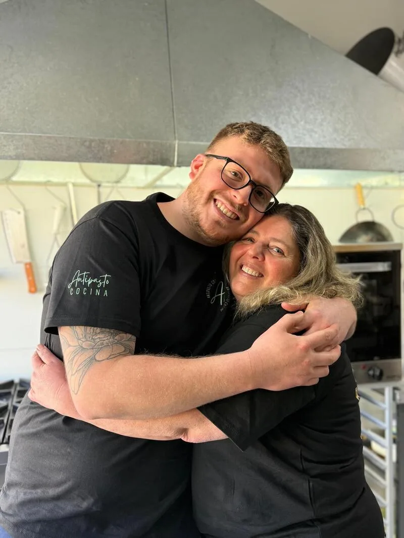 Karina y Martín, fundadores de Antipasto Cocina en Quilmes